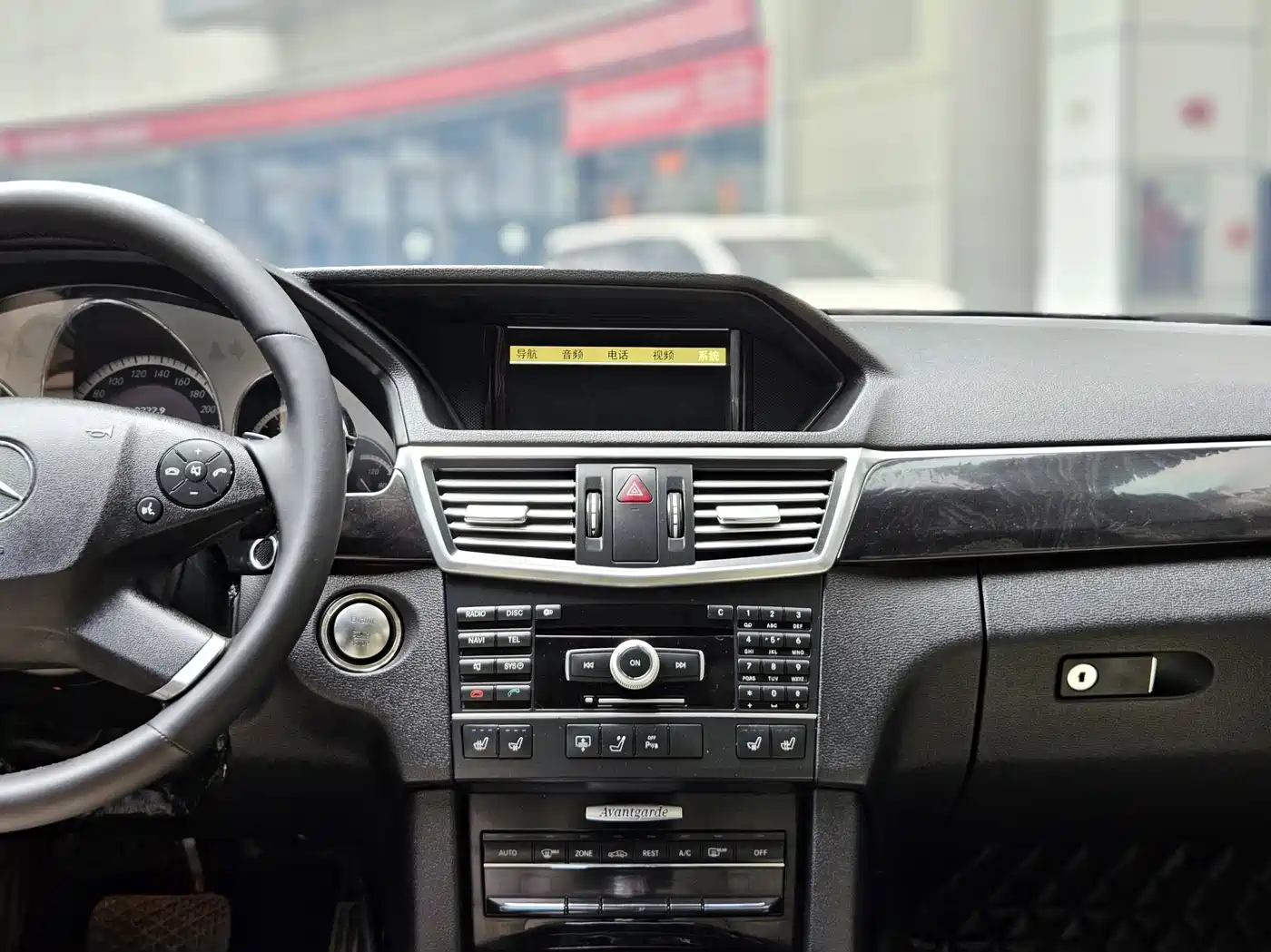 Mercedes-Benz E-Class 2011 E 300 L Fashion Premium фото 17