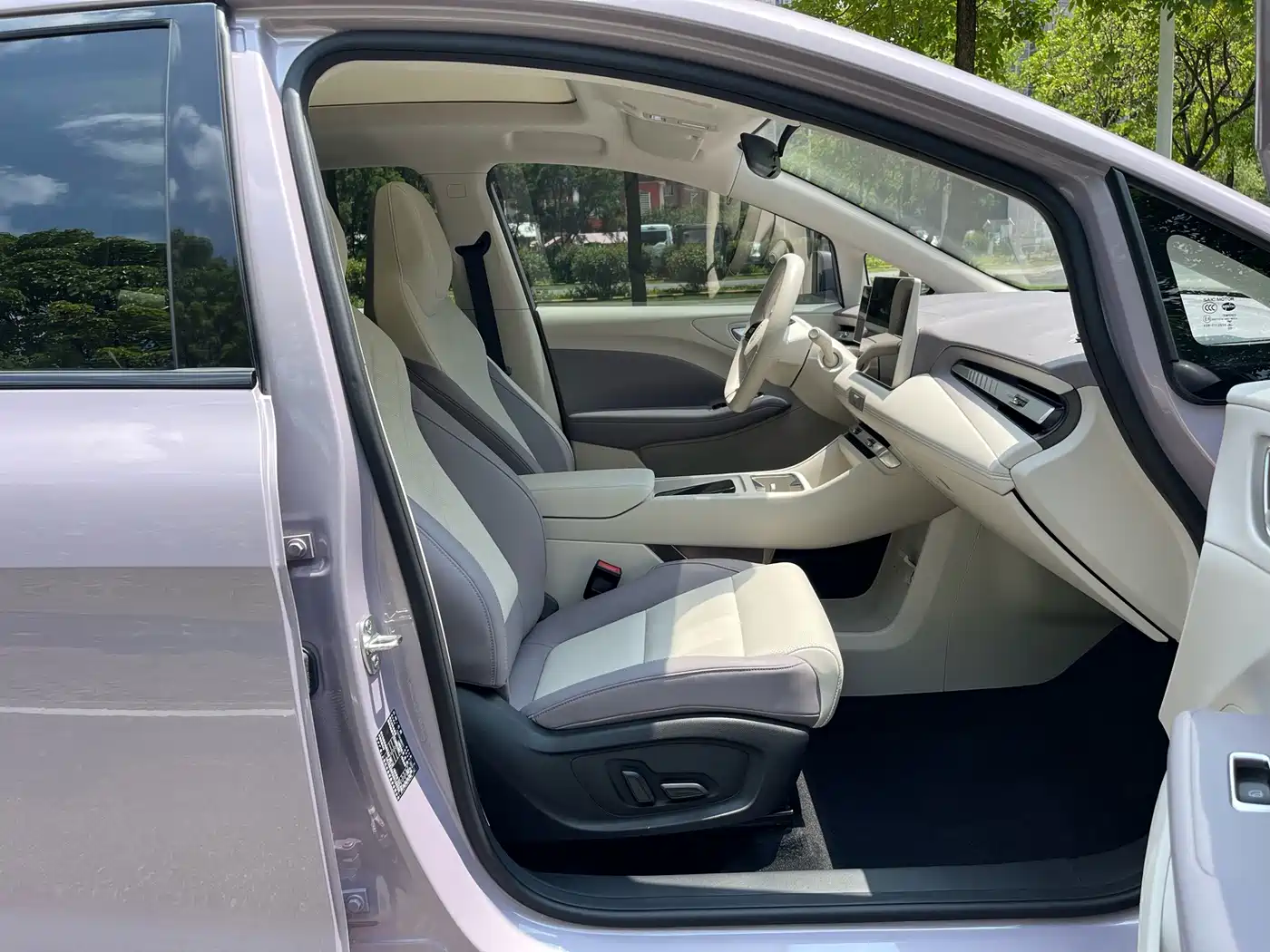 MG MG4 EV 2025 2025 Base Model