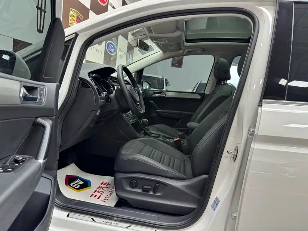 Volkswagen Touran 2022 2021 Touran L 280TSI DSG Cross Edition 7-seater