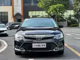 Фото 2 - Toyota Camry