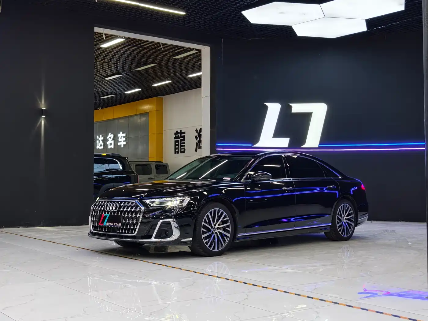 Audi A8 2023 A8L 55 TFSI quattro Flagship фото 3
