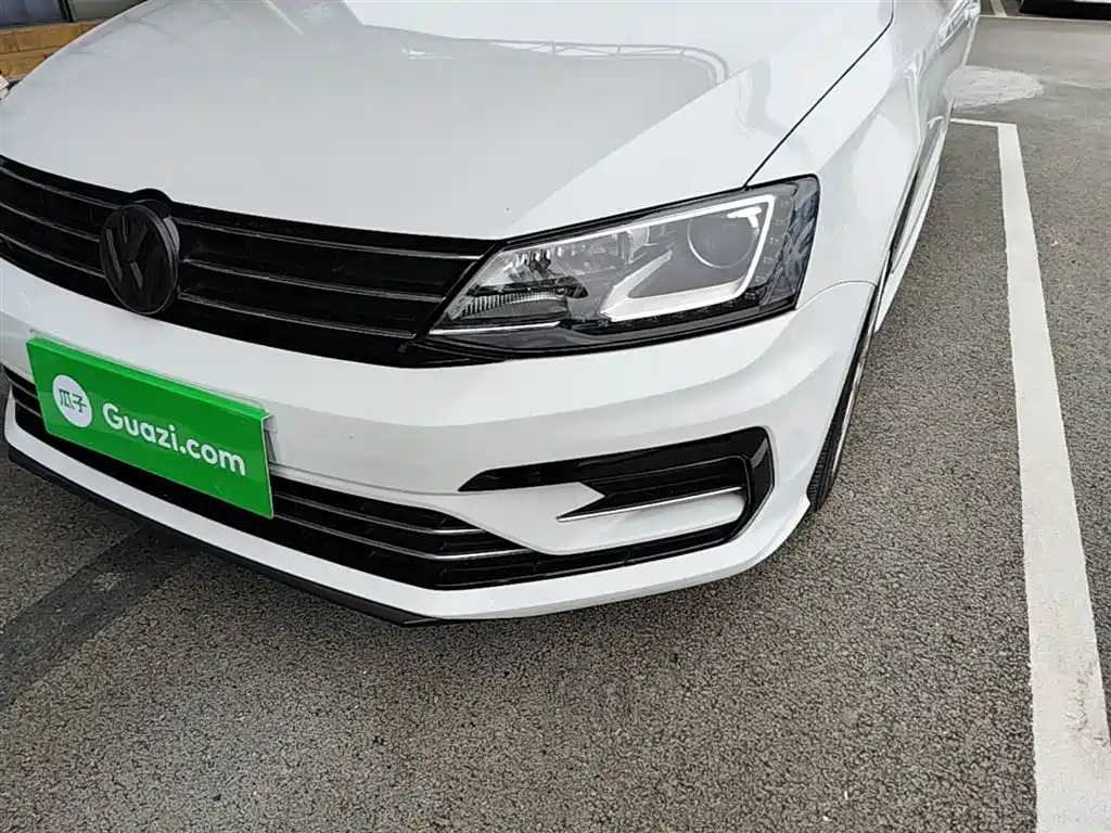 Volkswagen Sagitar 2018 280TSI DSG Spark Edition фото 24