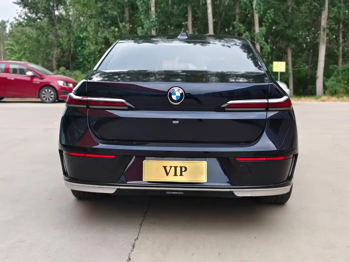 BMW 7 Series 2024 2023 Model 740Li Leading Luxury Package