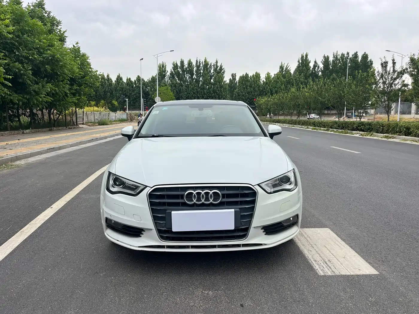 Audi A3 2016 Limousine 35 TFSI Leadership фото 2