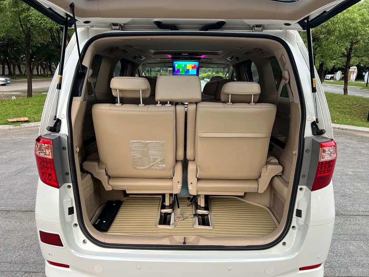 Toyota Alphard 2011 2011 3.5L Luxury Edition