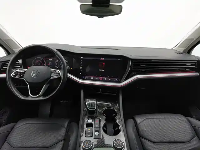Volkswagen Touareg 2021 3.0TSI R-Line Classic Sport Package — фото 5