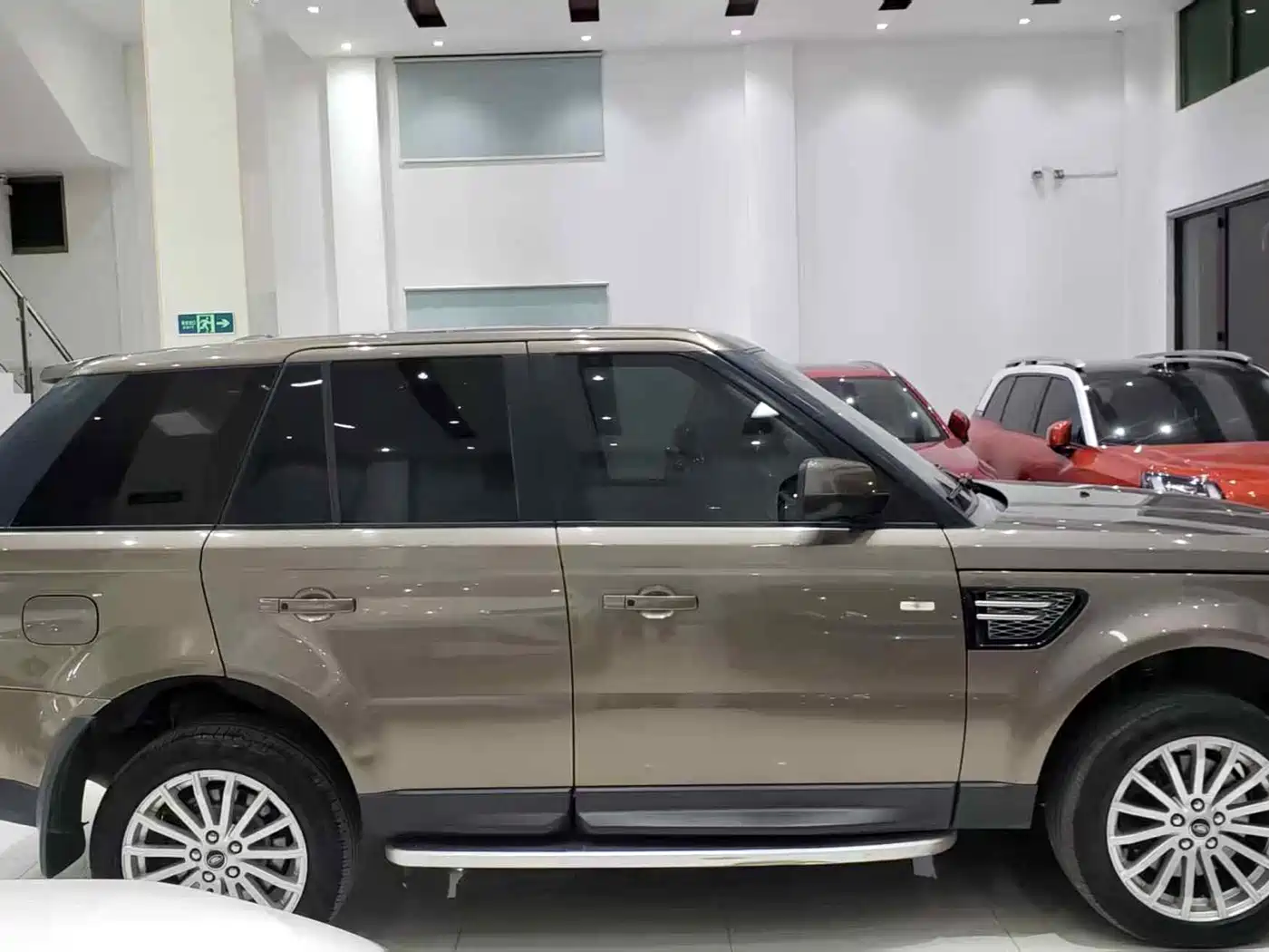 Land Rover Range Rover Sport 2013 3.0 TDV6 Diesel фото 16