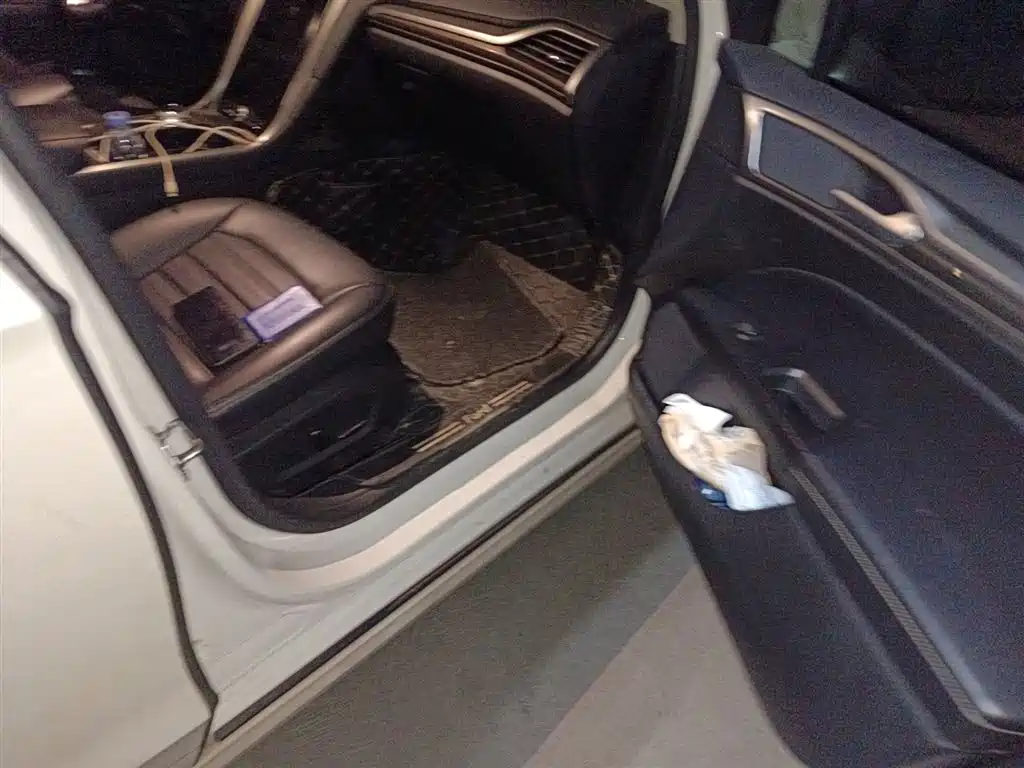 FORD MONDEO