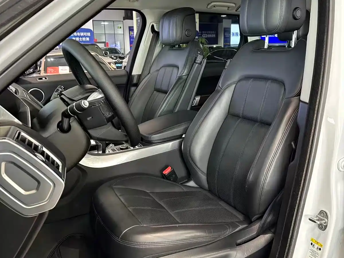Land Rover Range Rover Sport 2020 3.0 L6 SE фото 4