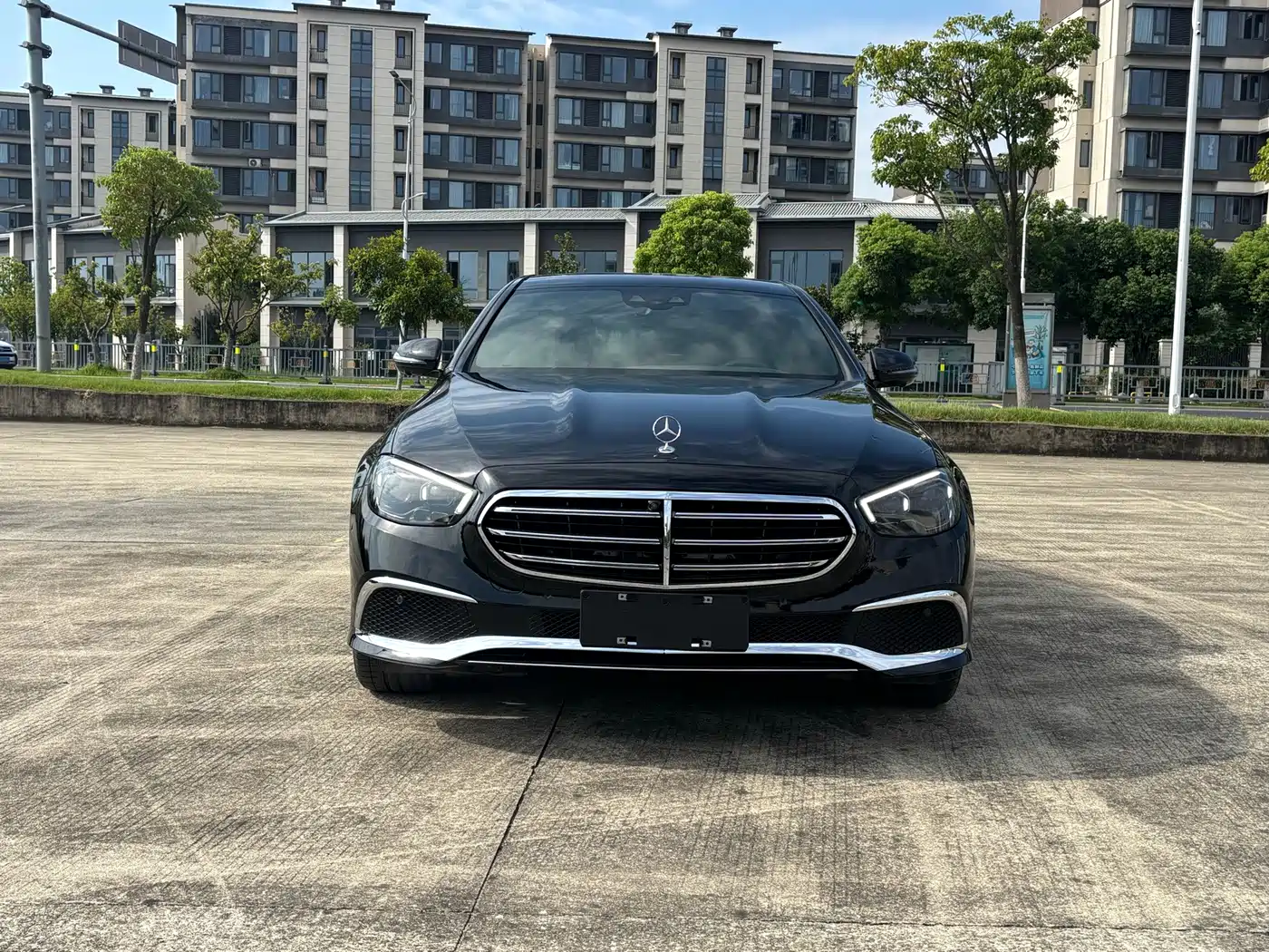 Фото 2 - Mercedes-Benz E-Class