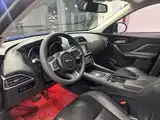 Фото 7 - Jaguar F-PACE