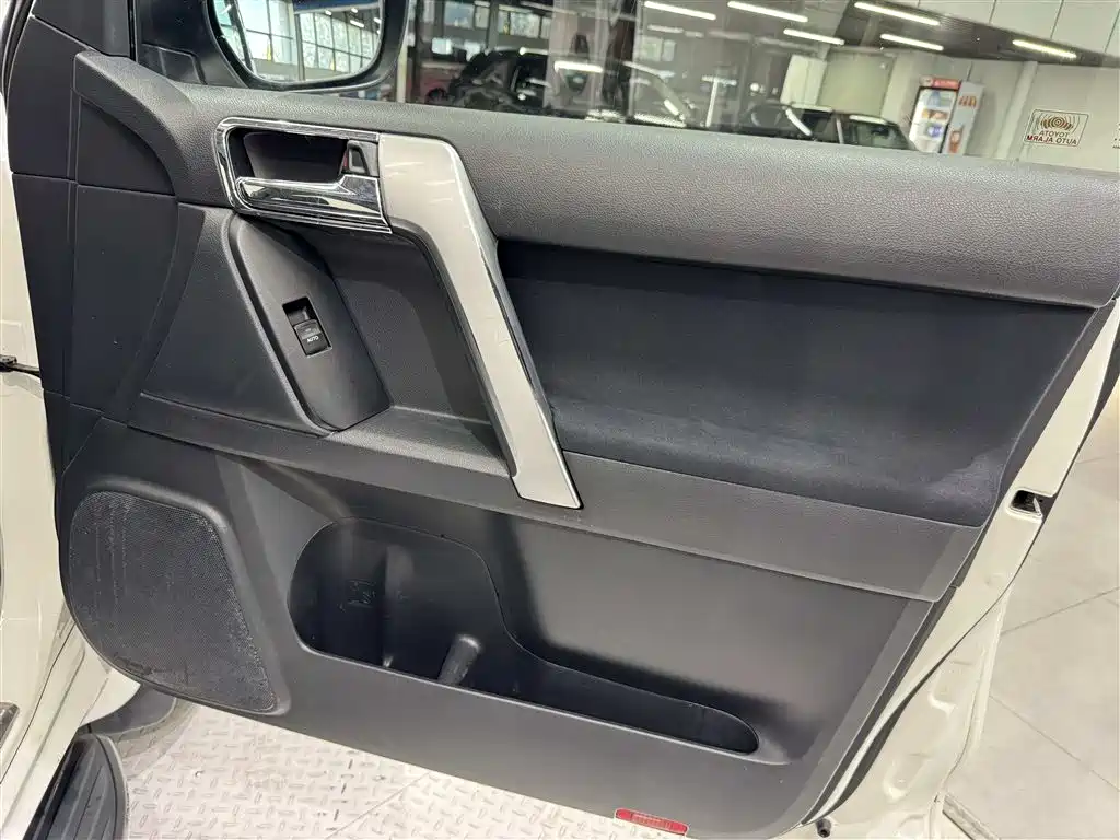 Toyota Prado 2015 2016 2.7L Auto Standard Edition