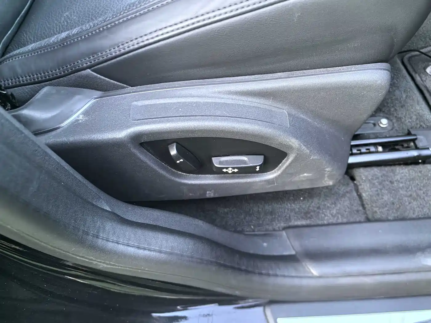 Volvo XC60 (Import) 2013 2014 T5 Zhiyi Edition