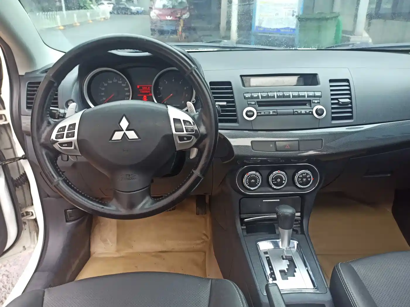 Mitsubishi Lancer EX 2013 ZhiShang Edition 1.8L CVT Luxury фото 5