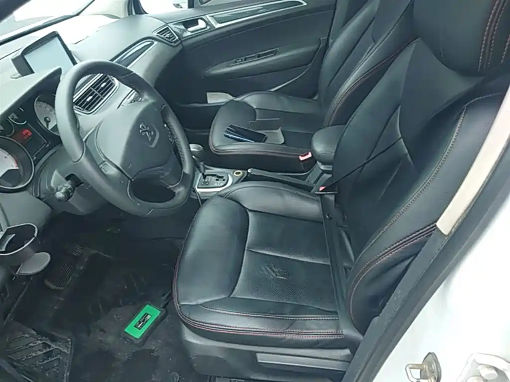 Peugeot 308 2014 Model Joy Edition Classic 1.6L Automatic Trend Style фото 15