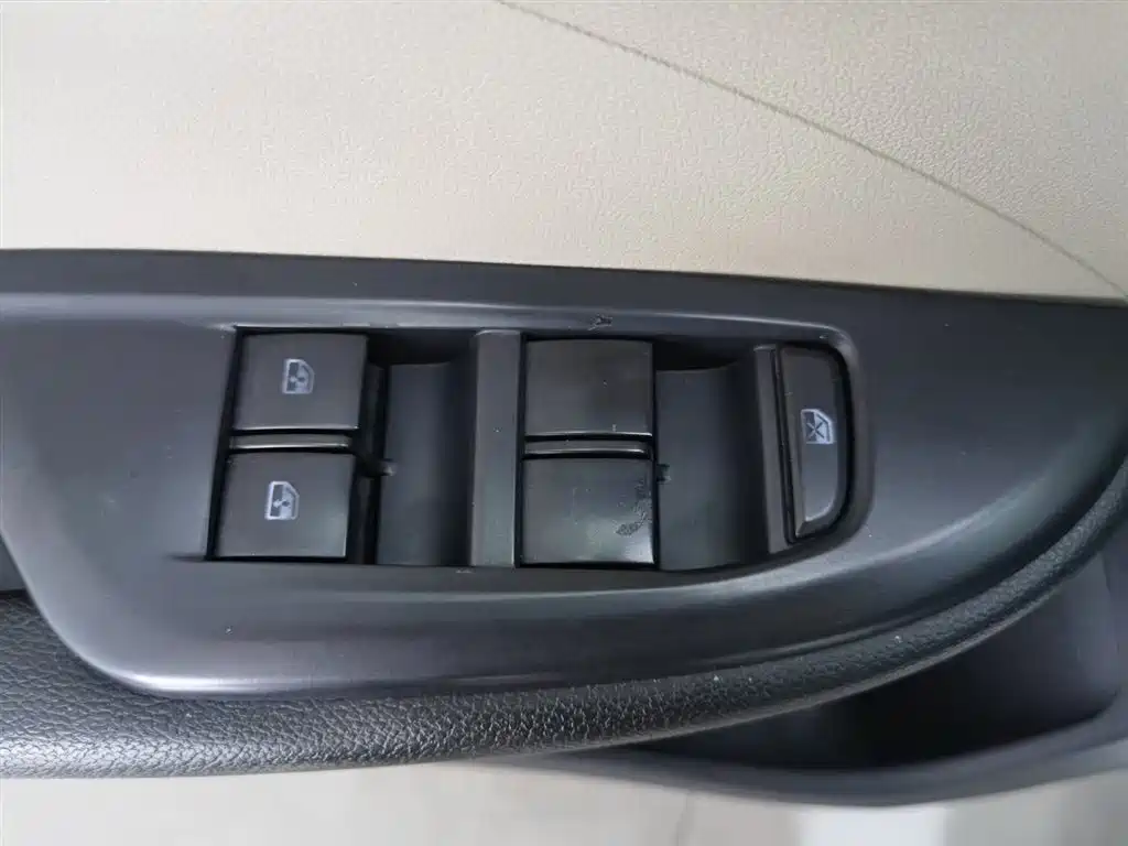 Buick Excelle 2019 15T DCT Connected Elite Type China VI фото 9