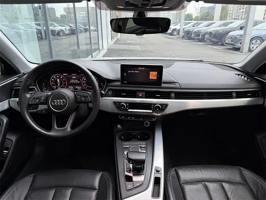 Audi A4L 2018 30th Anniversary 40 TFSI Fashion фото 6