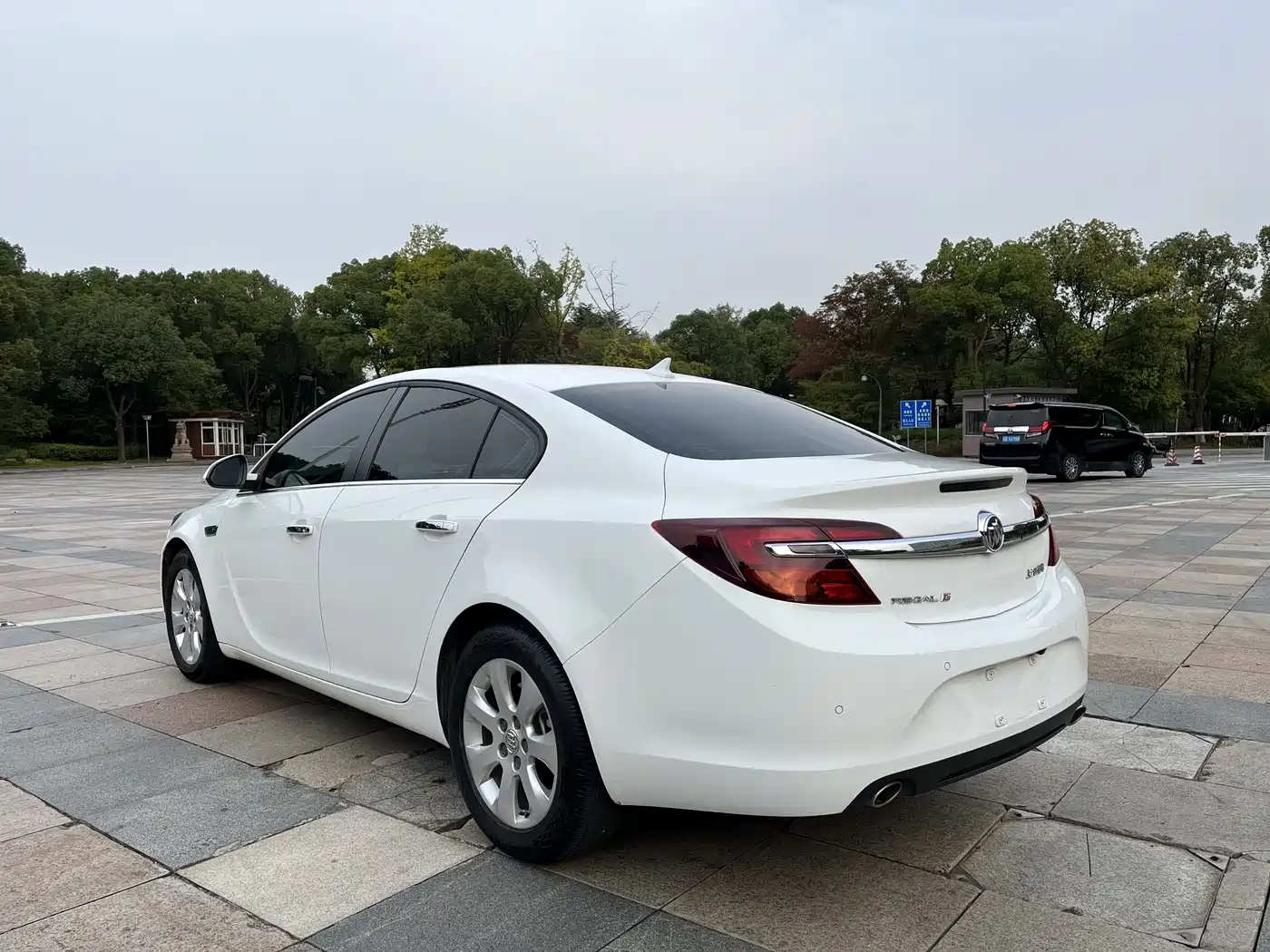 Buick Regal 2013 1.6T Automatic Elite Sport Edition фото 7