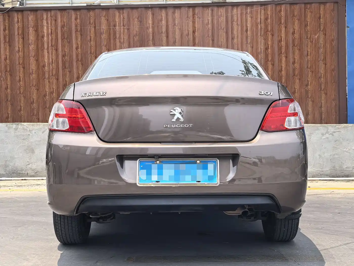 Peugeot 301 2014 1.6L Automatic Comfort Edition фото 8