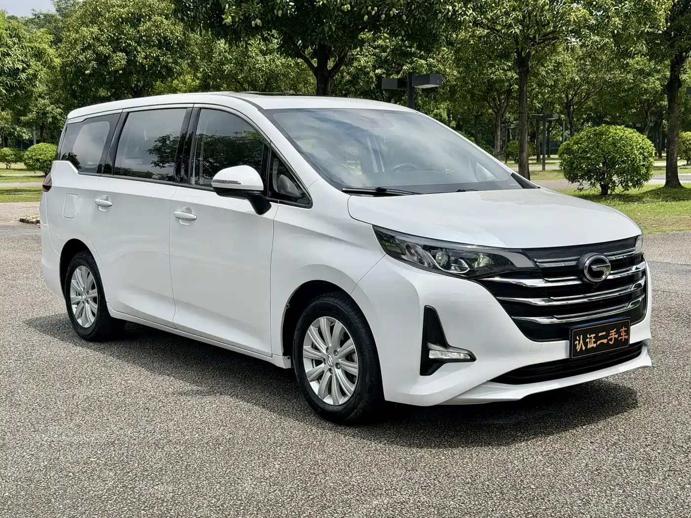 GAC Trumpchi Trumpchi M6 2021 270T DCT Luxury Edition (7-Seater) фото 3