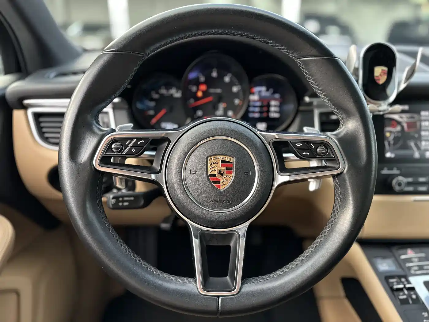 Porsche Macan 2016 Macan 2.0T фото 7