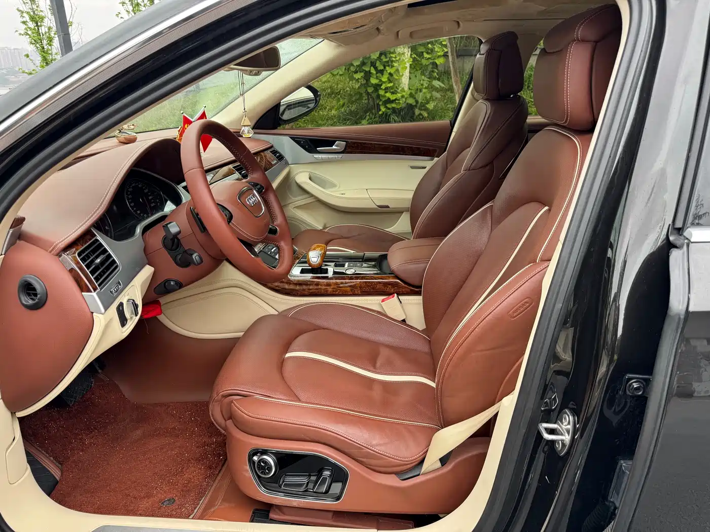 Audi A8 2013 A8L 45 TFSI quattro Exclusive фото 9