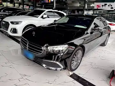 Mercedes-Benz E