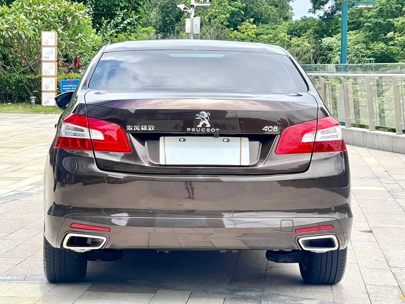 Peugeot 408 2016 1.6T Automatic Luxury Edition фото 3