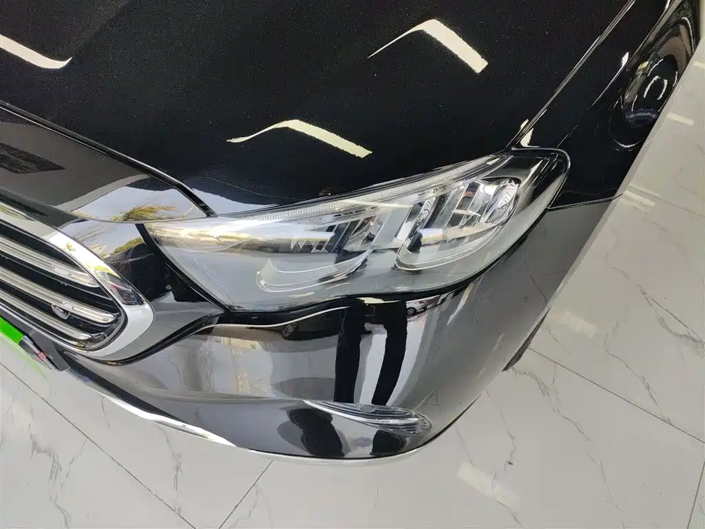 Mercedes-Benz E-Class 2025 E 260 L фото 18