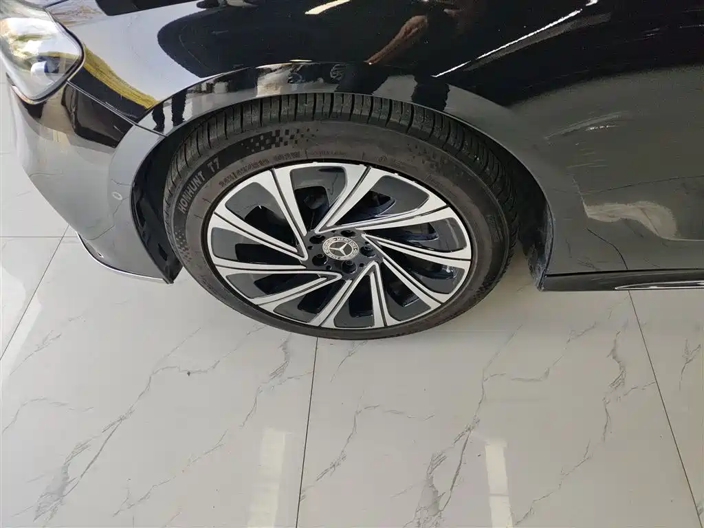 Mercedes-Benz E-Class 2025 E 260 L фото 25