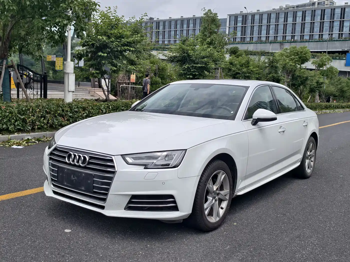 Audi A4L 2018 30th Anniversary 40 TFSI Progressive