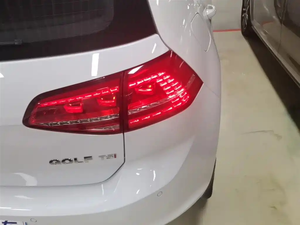 Volkswagen Golf 2015 1.4TSI Automatic Comfort фото 8