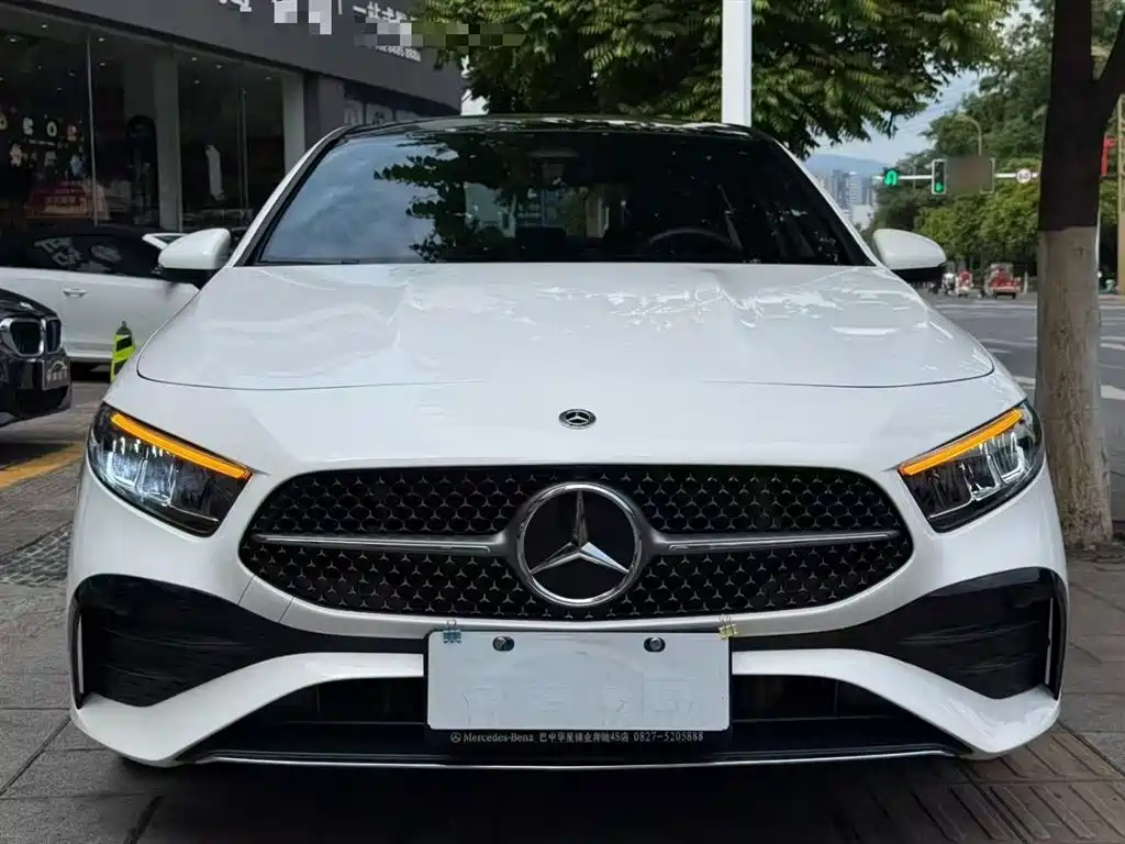 Mercedes-Benz A-Class 2023 A 200 L Fashion фото 3