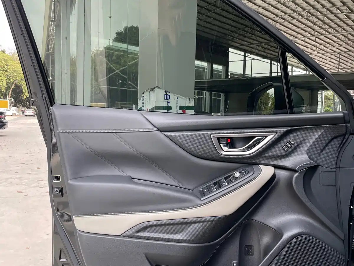 Subaru Forester 2022 2.0i AWD Luxury Edition with EyeSight фото 14
