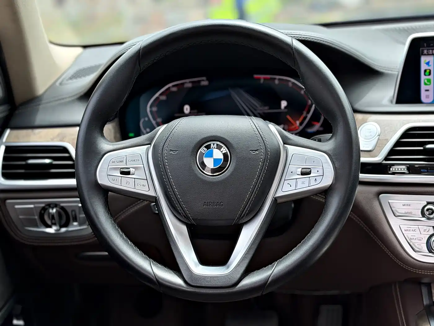 BMW 7 Series 2021 Model 740Li Leading Luxury Package фото 9