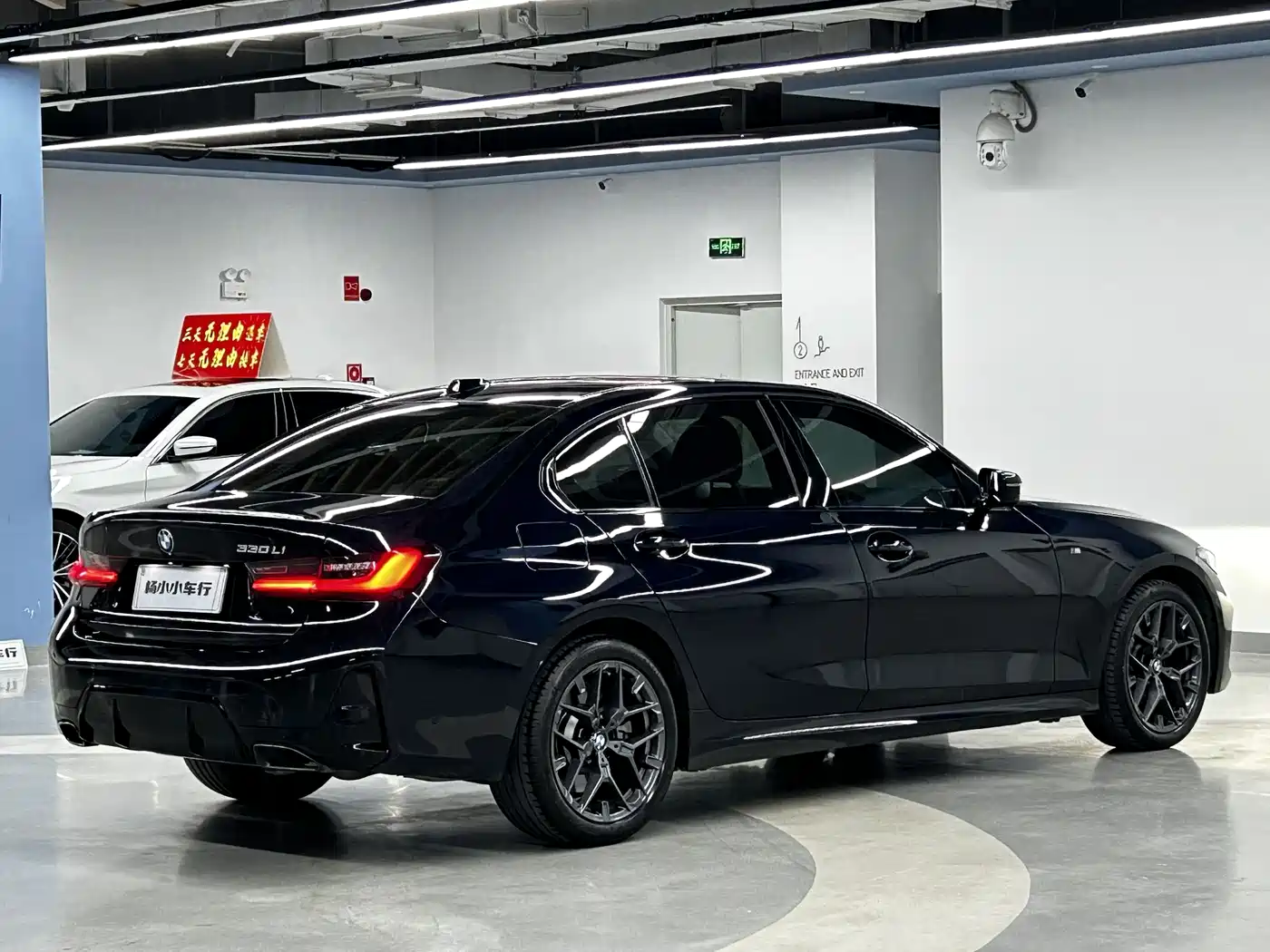 BMW 3 Series 2024 330Li M Sport Shadowline Package фото 5