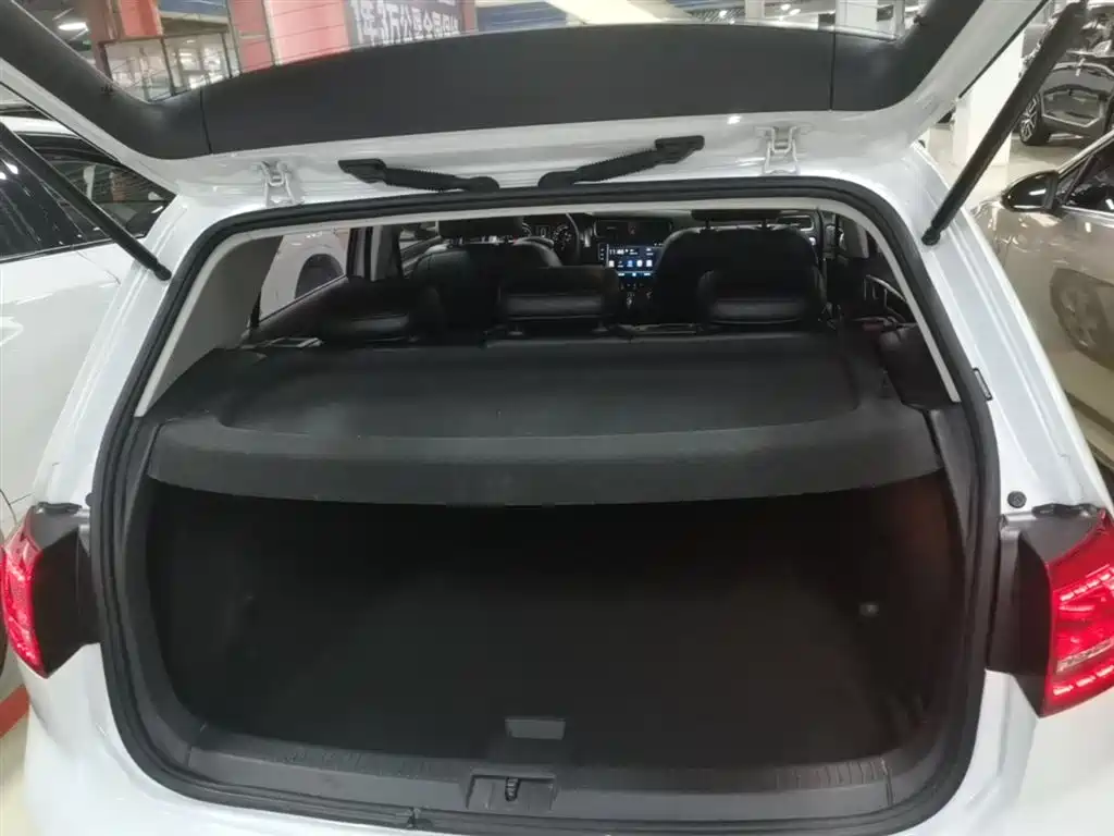 Volkswagen Golf 2015 1.4TSI Automatic Comfort фото 19