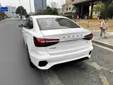 Фото 21 - Roewe i5
