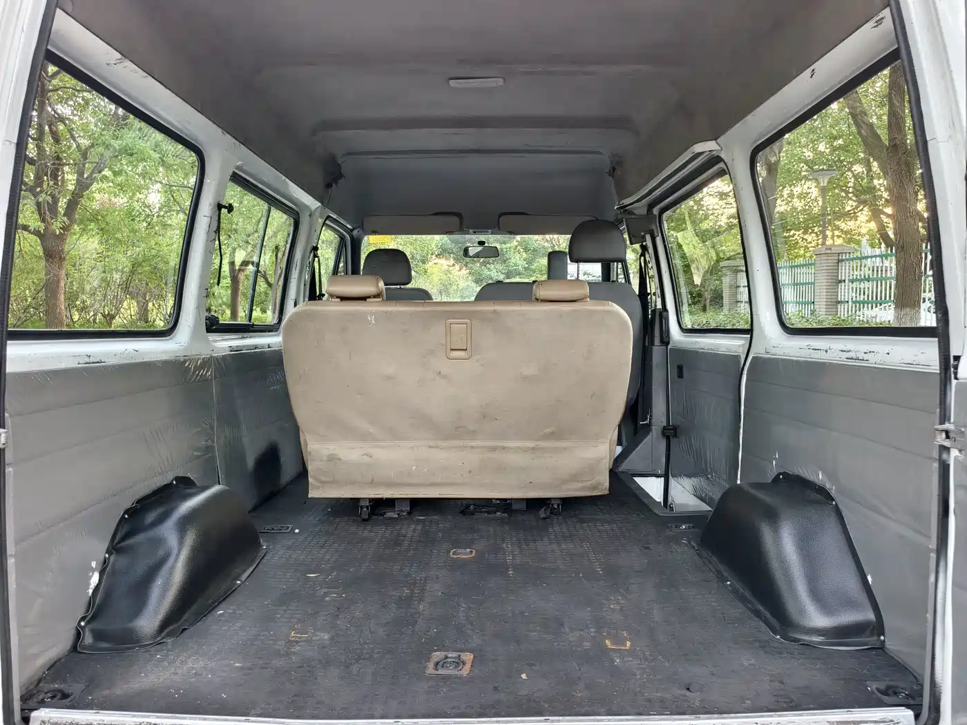 Ford Classic Transit 2016 2015 2.8T Diesel Short Wheelbase 6-Seater Mid-Roof MPV JX493ZLQ4