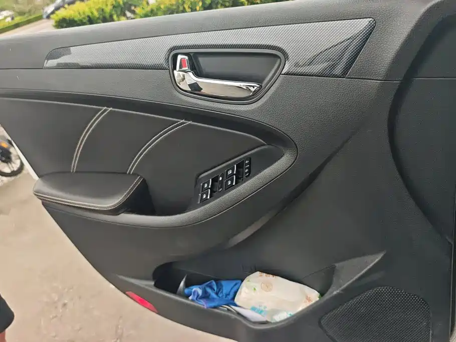 Dongfeng Fengguang Fengguang 580 2017 2017 1.5T CVT Luxury