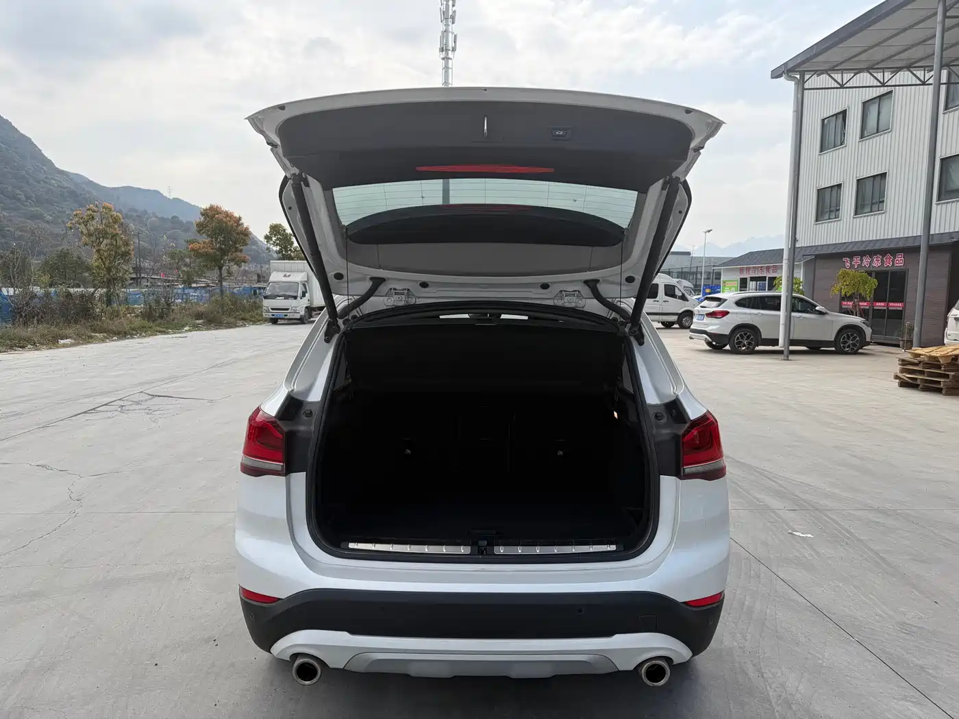 BMW X1 2022 sDrive20Li Fashion фото 16