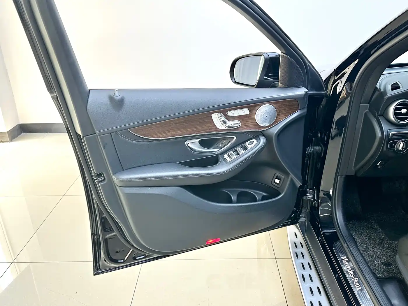 Mercedes-Benz GLC 2020 Facelift GLC 300 L 4MATIC Luxury фото 18