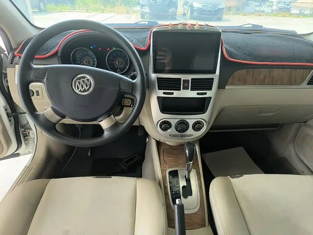 Фото 10 - Buick Excelle