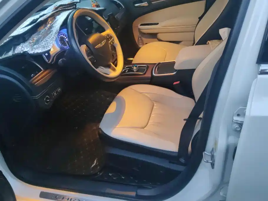 Chrysler 300C (Import) 2017 2014 3.0L Excellence Edition