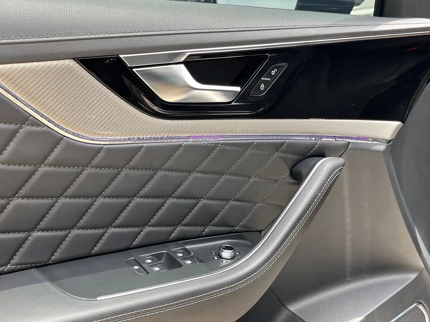 Hongqi HS5 2019 2.0T Smart Connect Enjoy 4WD Edition фото 13