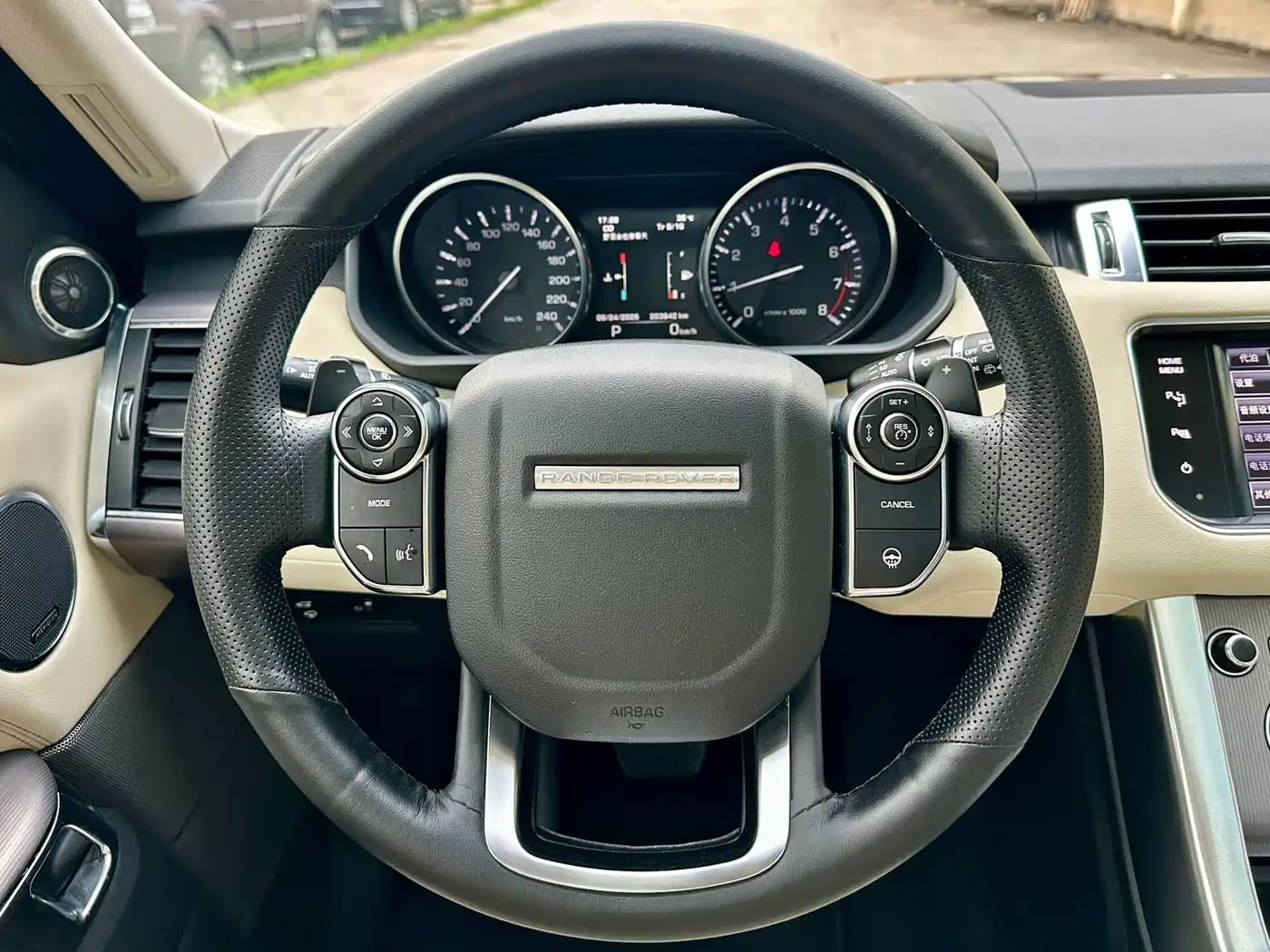 Land Rover Range Rover Sport фото 13