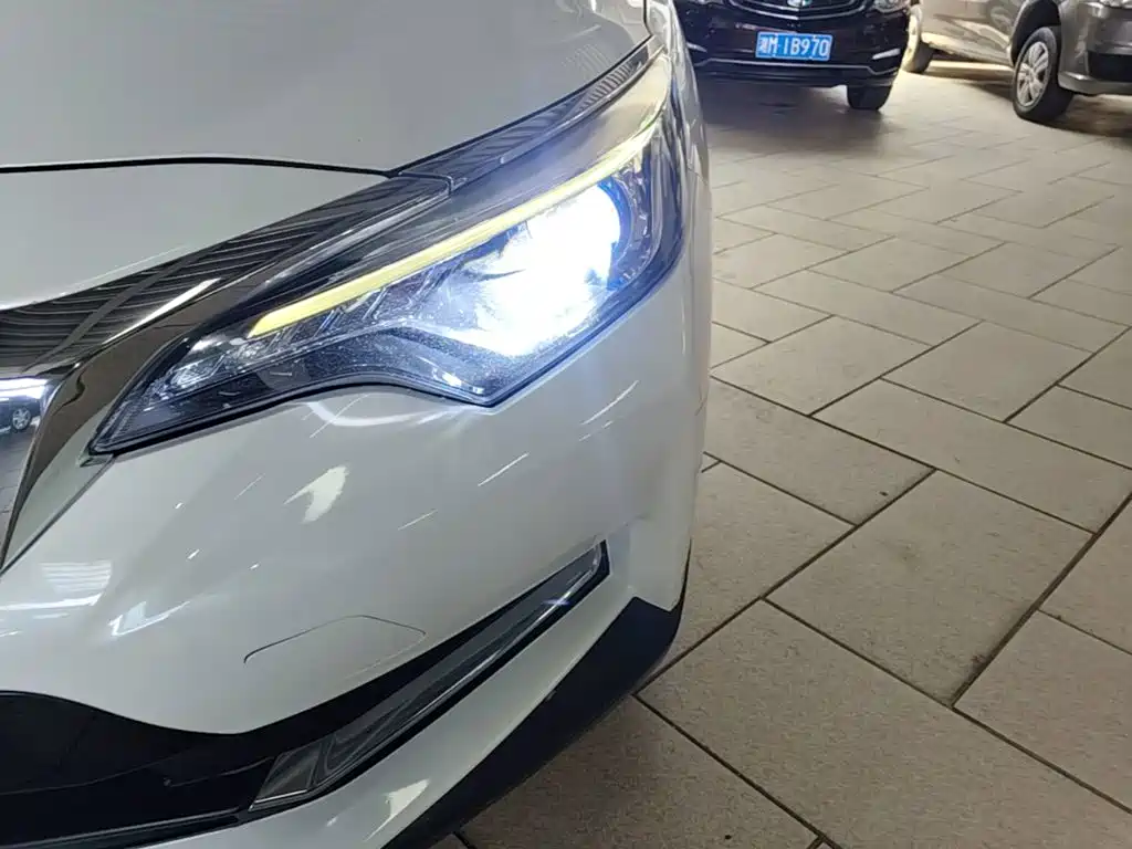 Venucia D60 2018 2018 1.6L CVT Smart Elite Edition