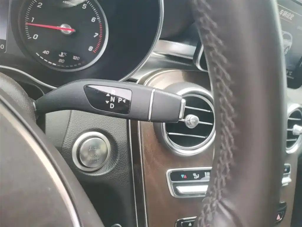 Mercedes-Benz GLC 2017 GLC 300 4MATIC Dynamic фото 14