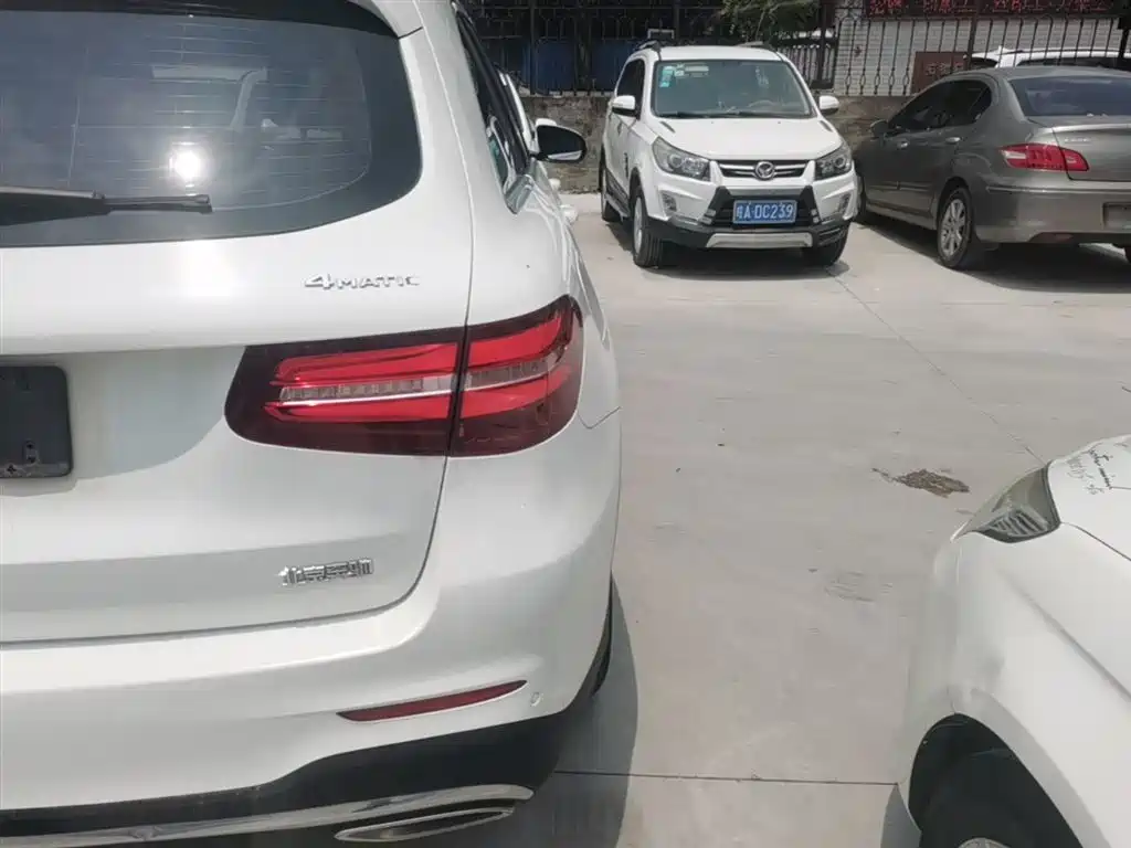 Mercedes-Benz GLC 2017 GLC 300 4MATIC Dynamic фото 8