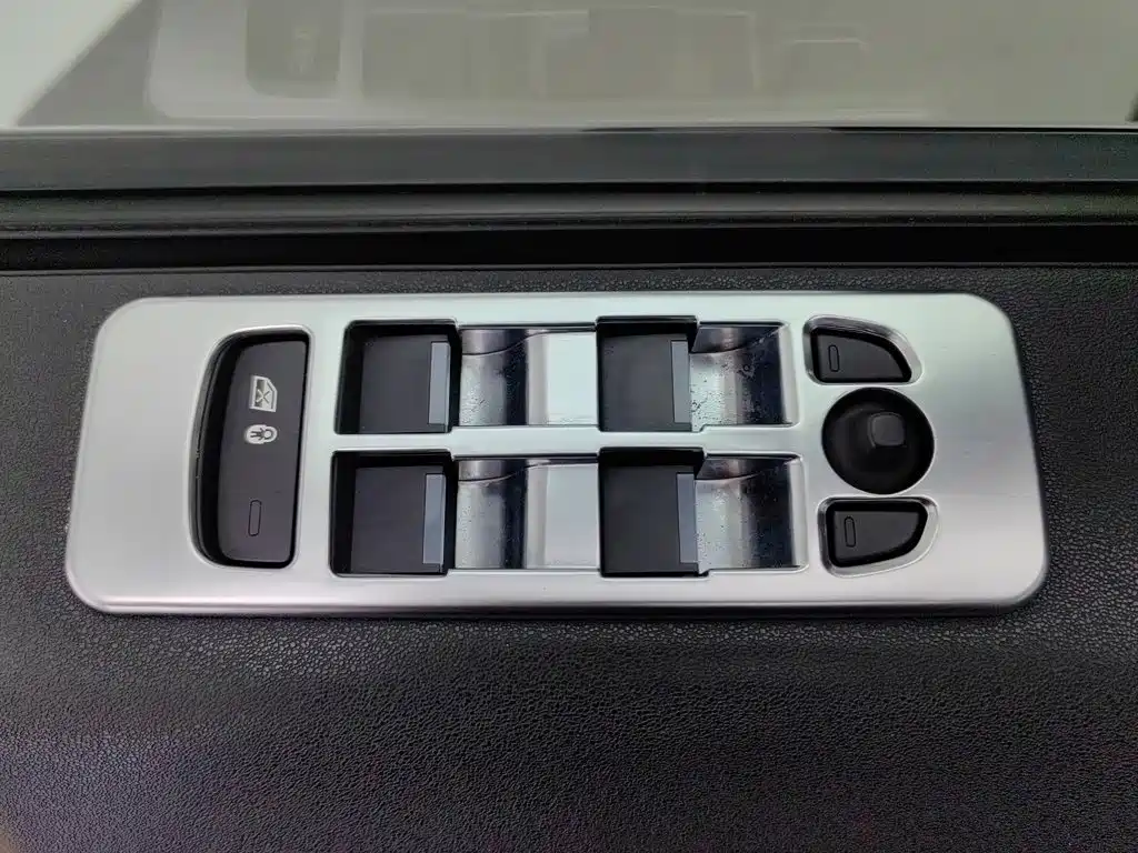 Photo 9 - Land Rover Discovery Sport